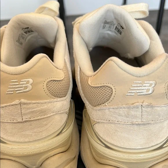 Women's Cream Sneakers - Picture 4 of 6